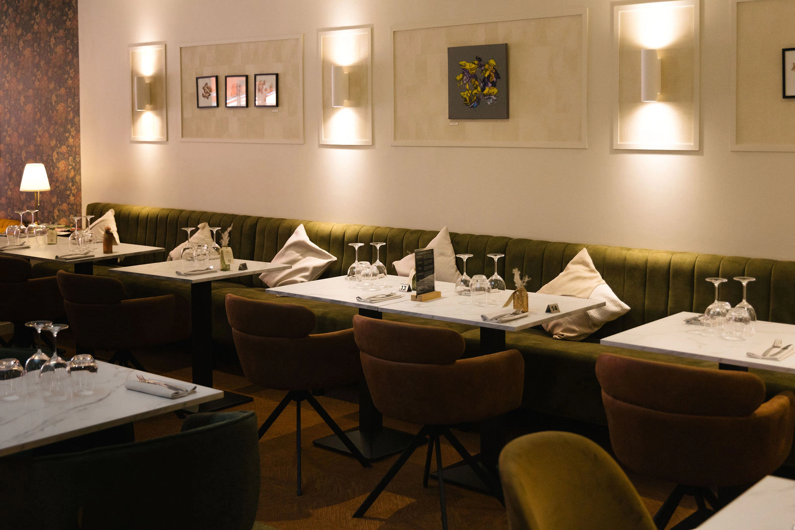 Sala de la brasserie bistronómica Maison Zue en Saumur